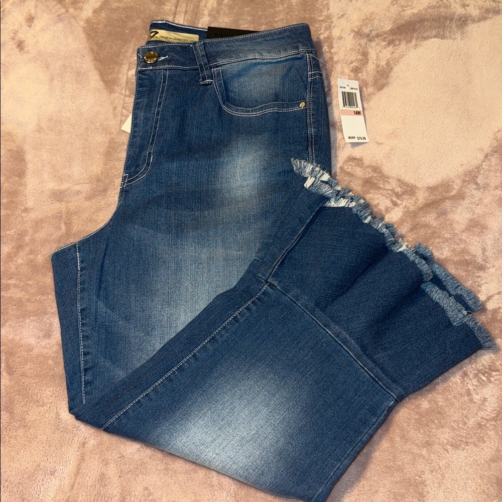 Seven7 Dark Blue Cropped Jeans